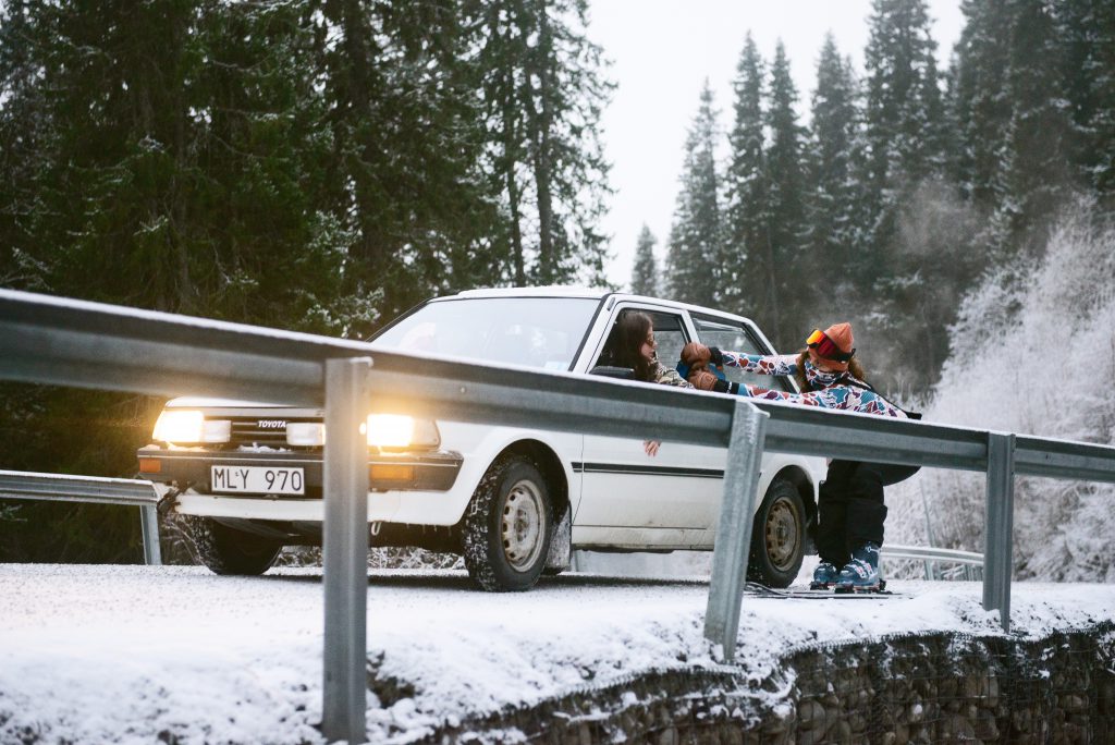 Skier being dragged along by a car in Åre